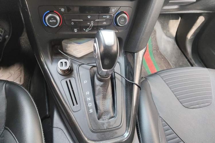 Used Ford Focus 2017 Hatchback 1.6L Automatic Fashion Edition Smart Drive Version