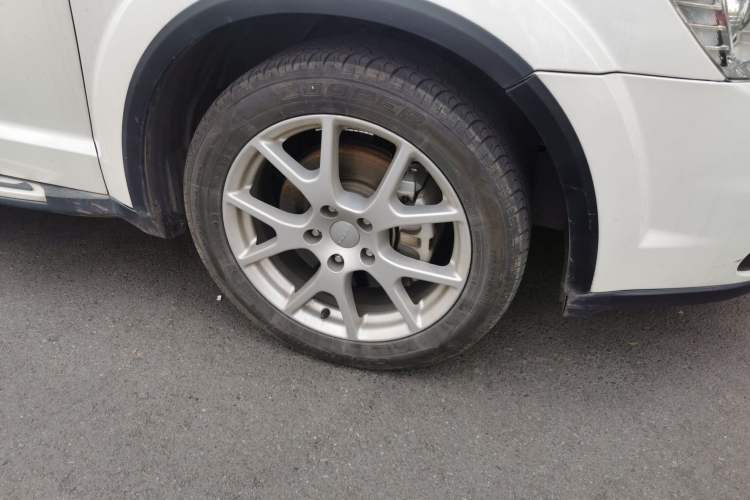 Used Dodge Journey 2013 2.4L Two-Wheel Drive Luxury Version
