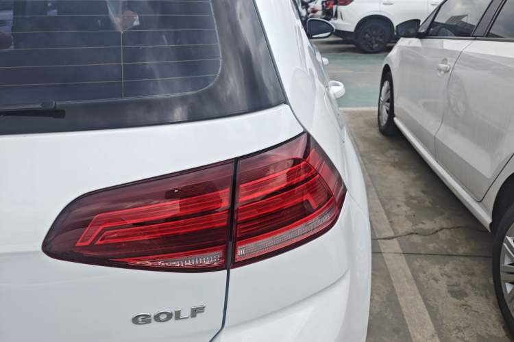 Used Volkswagen Golf 2018 1.6L Automatic Comfort Model
