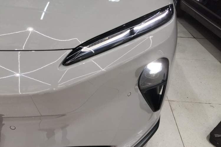 Used Nio ET5T 2023 75 kWh Touring Left Front Headlight