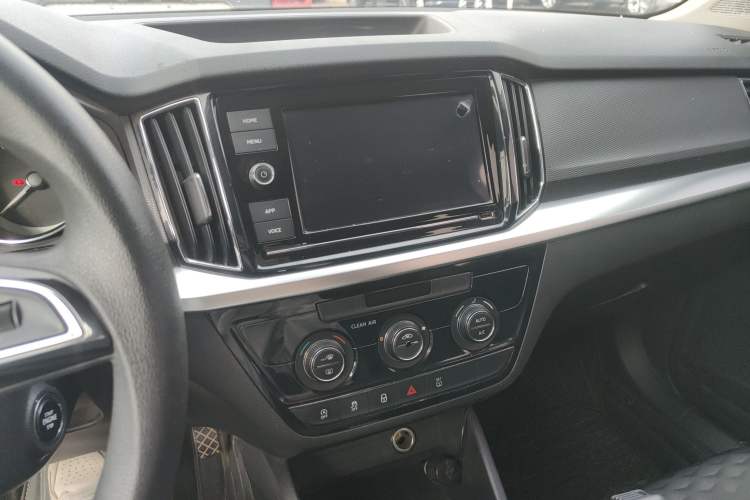 Used Skoda Kamiq 2018 1.5L Automatic Comfort Edition China VI Standard Audio And AC Panel