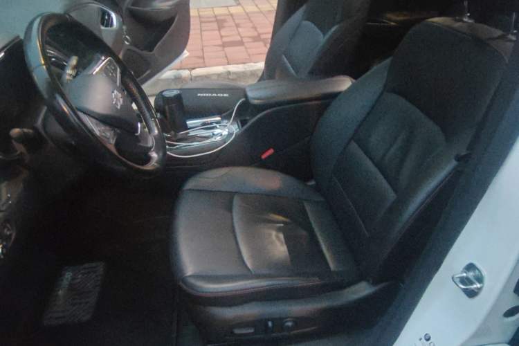 Used Chevrolet Malibu XL 2019 Redline 550T Automatic Sport Edition Left Front Seat