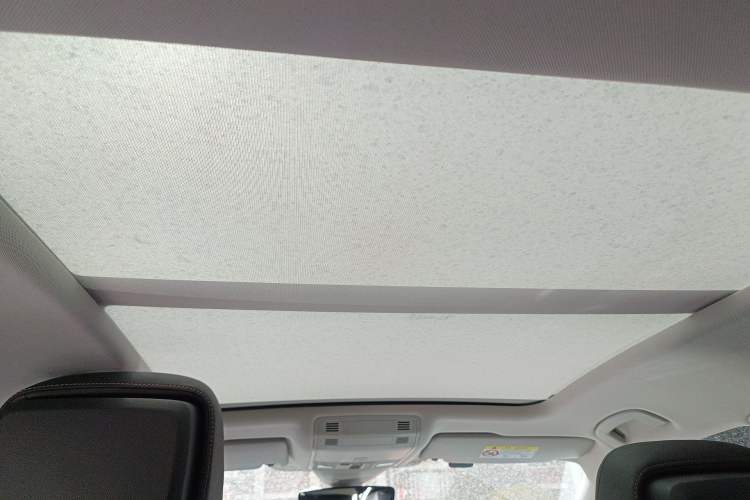 Used Volkswagen Magotan 2023 2 Million Units Commemorative Edition 330TSI DSG Luxury Version Headliner