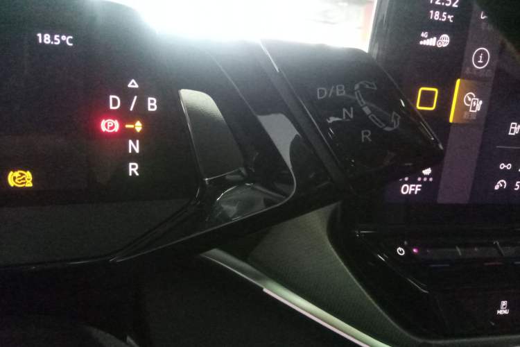 Used Volkswagen ID.4 CROZZ 2021 Long-Range PRO Two-Wheel Drive Version
