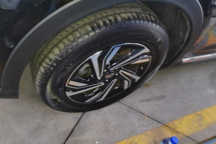 Used Hongqi HS5 2022 Revised Version 2.0T Smart Connect Flagship Edition
