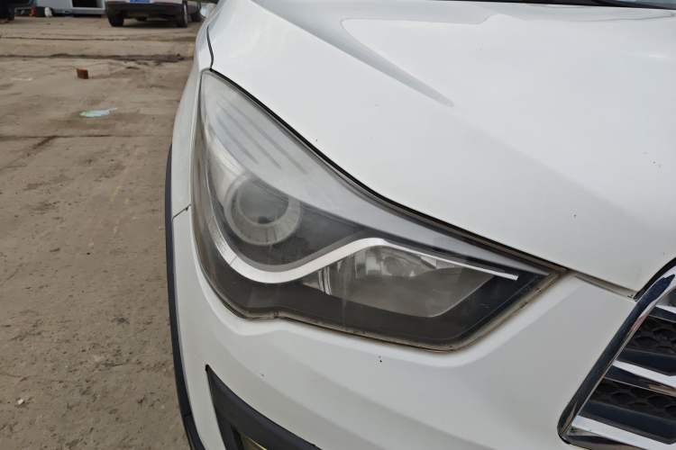Used Haima S5 2015 1.6L Manual Comfort Model Right Front Headlight