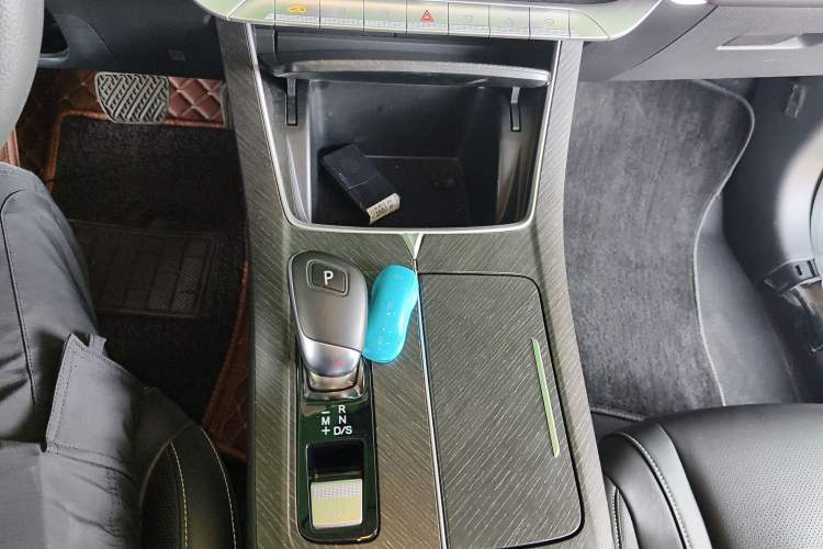 Used Venucia V 2021 260T Idol Edition