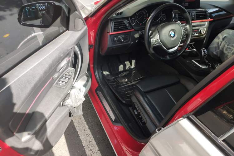 Used BMW 3 Series 2013 Facelifted 328i Sport Design Package
