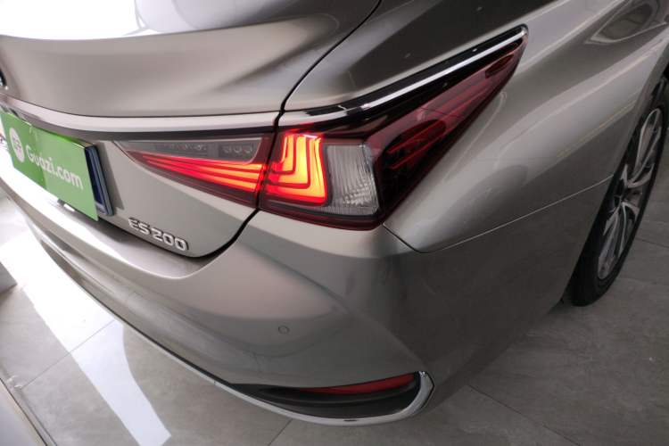 Used Lexus ES 2021 200 Excellence Edition
