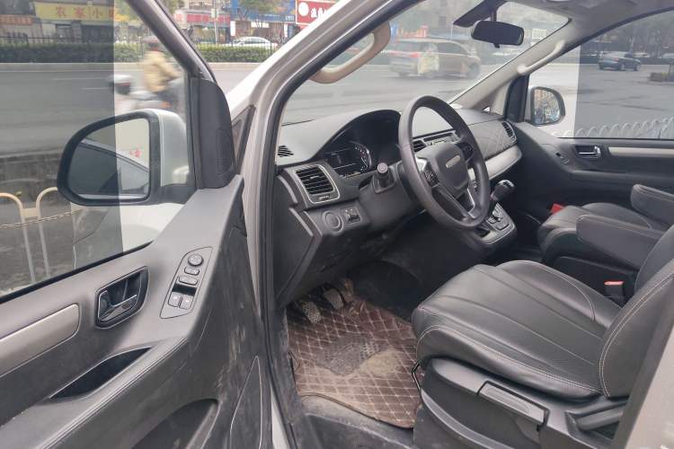 Used SAIC MAXUS G10 2023 2.0L Manual Multi-Function Version Gasoline 7 Seats
