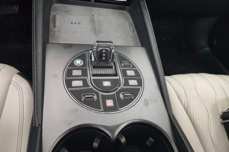 Used BYD Seal 06 New Energy 2024 DM-i 120KM Flagship Model Gear Lever