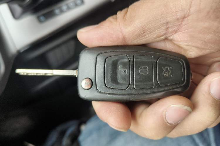 Used Ford Focus 2012 Sedan 1.6L Automatic Fashion Edition