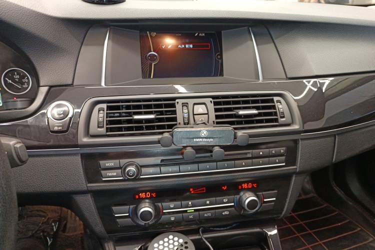 Used BMW 5 Series 2014 520i Elegant Edition