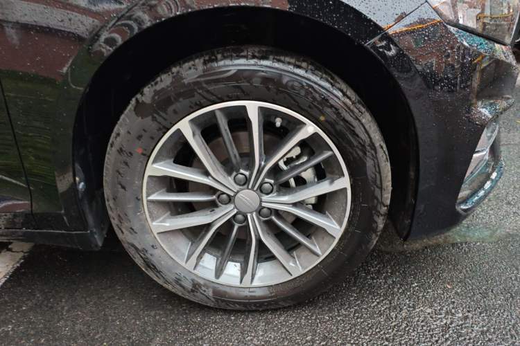 Used Geely Auto Preface 2025 Dongfang Yao 1.5TD Jinghong Edition+ Right Front Wheel Hub