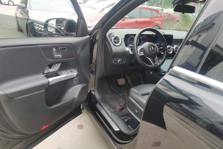 Used Mercedes-Benz GLB 2023 GLB 220 Fashion Model