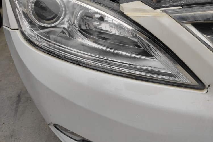 Used CHANGAN Eado 2014 1.6L Manual Luxury Model Right Front Headlight