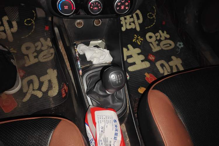 Used Kia K2 2015 Sedan 1.4L Manual Transmission GL