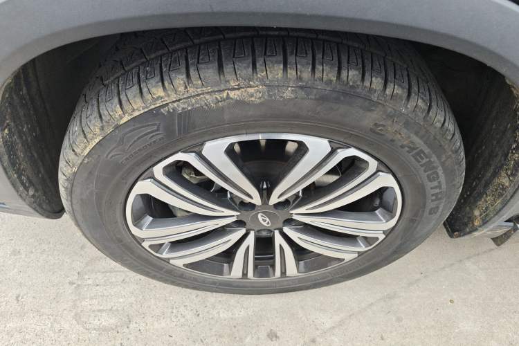 Used Chery Tiggo 8 2021 Kunpeng Edition 390TGDI Automatic Zhubfeng Version Left Front Wheel Hub