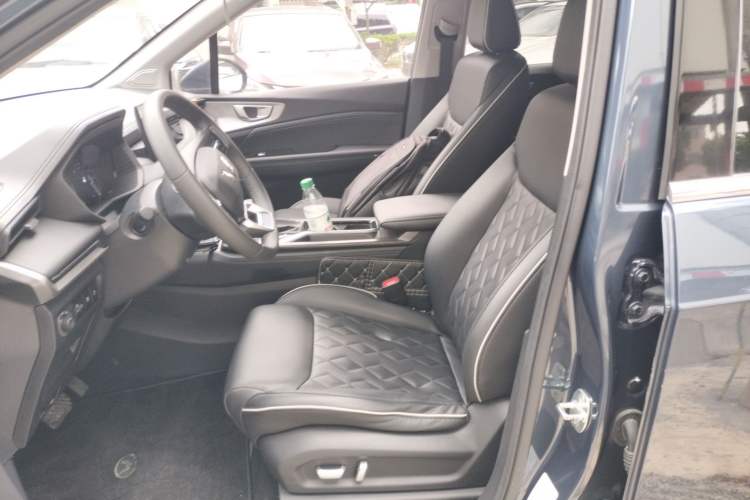 Used Wuling Jiachen 2022 1.5T CVT Deluxe Flagship Edition
