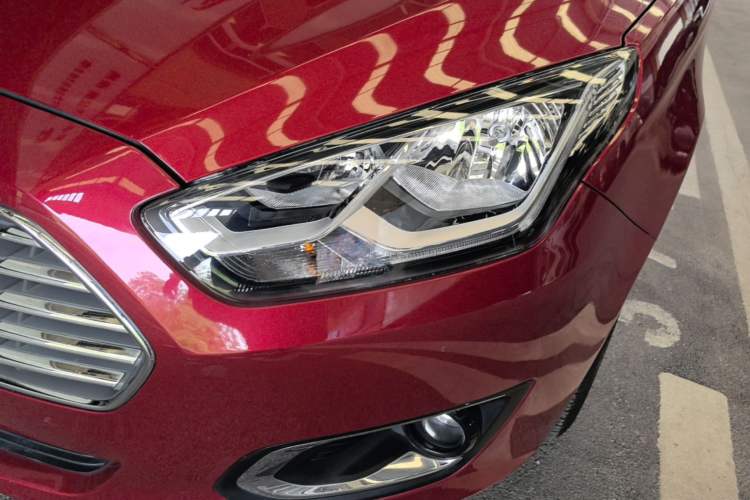 Used Ford Escort 2015 1.5L Automatic Fashion Model
