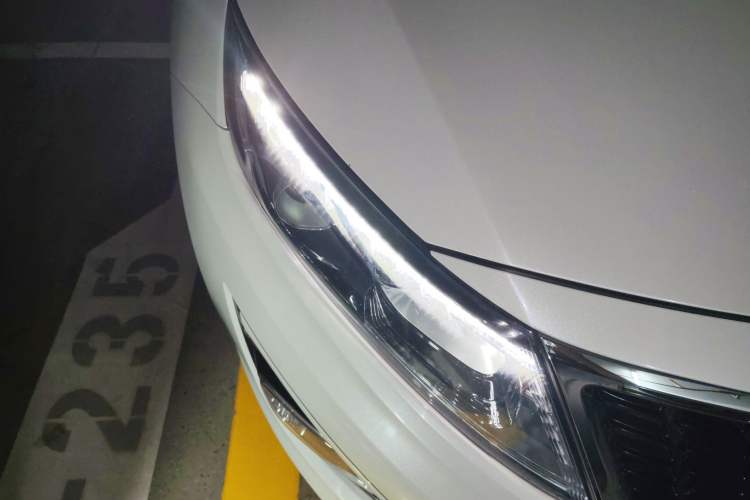 Used Kia K5 2014 2.0L Automatic LUXURY