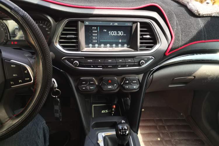 Used GAC Trumpchi GS4 2017 235T Manual Two-Wheel Drive Luxury Edition
