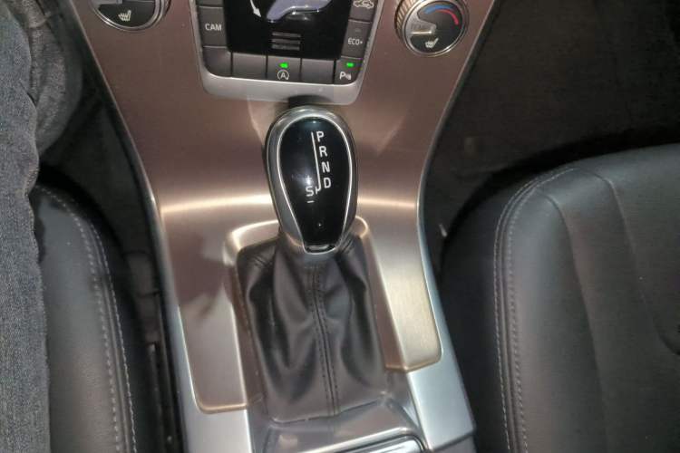 Used Volvo XC60 2017 T5 Smart Upgrade Edition