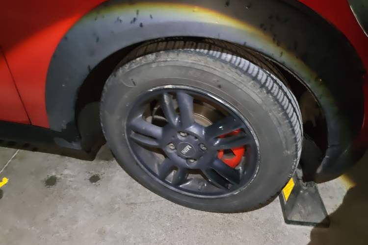 Used MINI 2012 1.6L ONE Baker Street Right Front Wheel Hub