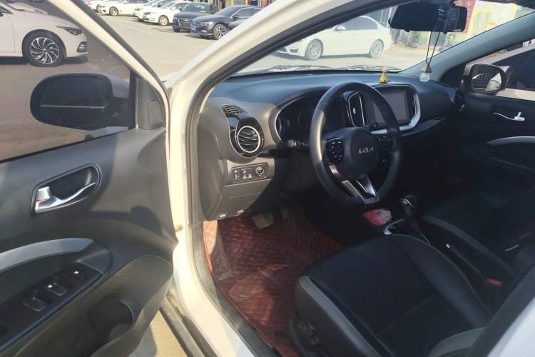 Used Kia kx1 Stonic 2021 1.4L CVT Fun Edition Driver Seat