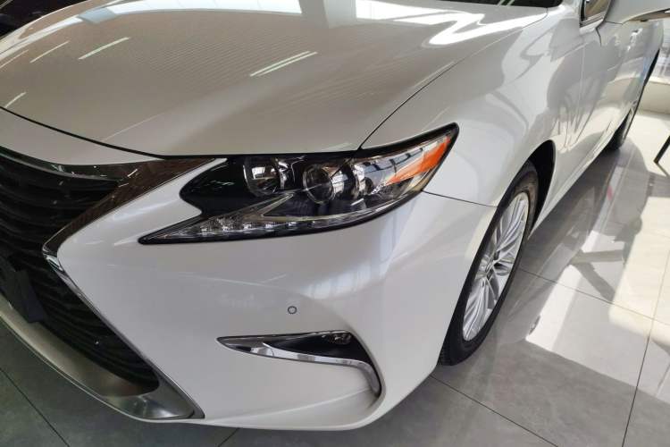 Used Lexus ES 2015 200 Elite Edition
