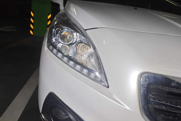 Used Peugeot 3008 2013 2.0L Automatic Trend Edition Right Front Headlight