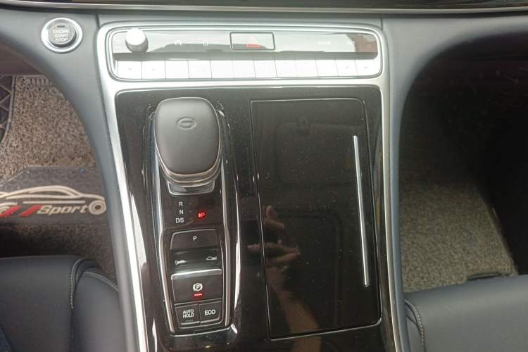 Used GAC Trumpchi M8 2021 Lingxiu Series 390T Luxury Edition Gear Lever