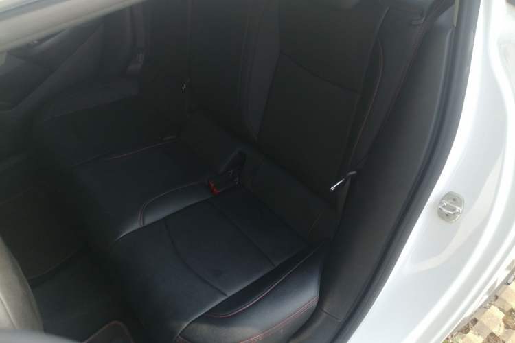 Used Chevrolet Cruze 2018 320 Automatic Pioneer Sunroof Edition
