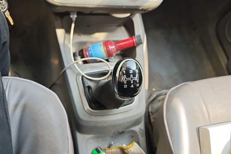 Used BAIC Weiwang M20 2014 1.5L Basic Version DAM15DL Gear Lever