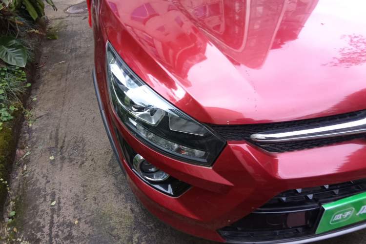 Used BAIC Senova X25 2015 1.5L manual Comfort trim level Right Front Headlight