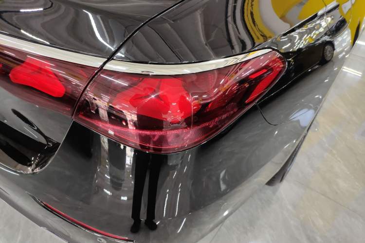 Used Mercedes-Benz E-Class 2025-Year Facelift E 260 L Right Rear Taillight
