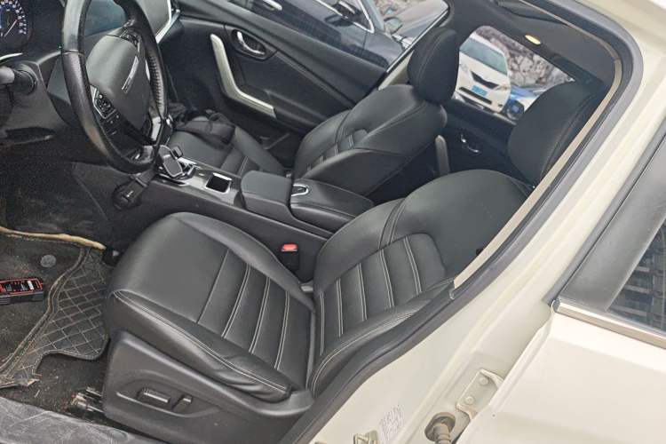 Used Venucia T90 2018 2.0L CVT Smart Connect Prestige Version China VI Standard