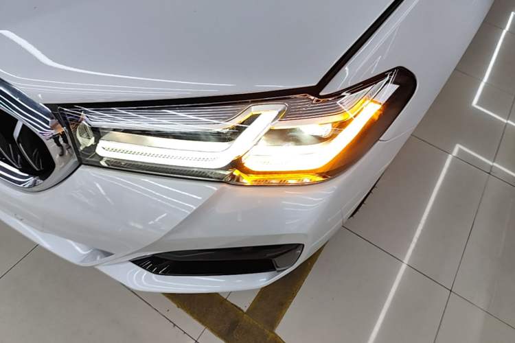 Used BMW 5 Series 2022 Second Facelift 525Li M Sport Package
