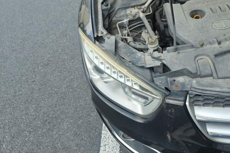 Used Bestune X80 2013 2.0L automatic comfort version
