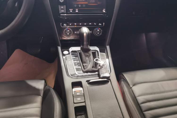 Used Volkswagen Magotan 2019 330TSI DSG Luxury Model China V Standard
