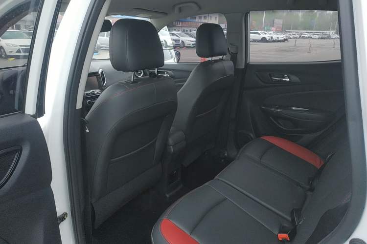 Used CHANGAN CS15 2016 1.5L Manual Luxury Edition