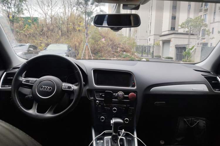 Used Audi Q5 2017 Plus 40 TFSI Technology Model