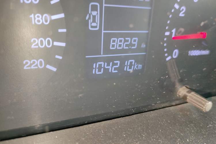 Used Chery Fengyun 2 2010 Hatchback 1.5L Ambition Model Odometer Close Up