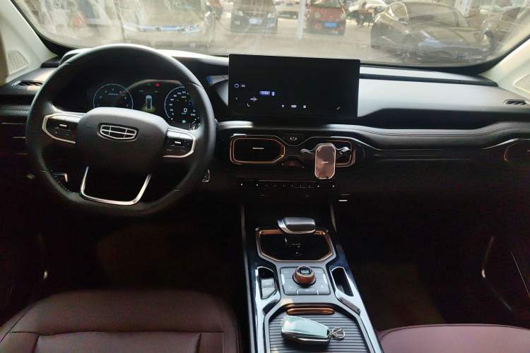 Used Geely Auto Haoyue 2022 1.8TD DCT Black Gold Limited Edition 7-Seater
