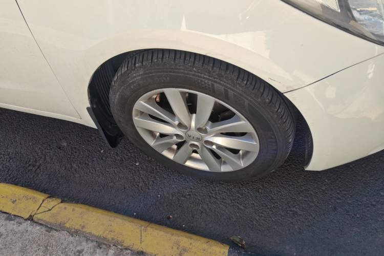 Used Kia K3 2013 1.6L Automatic GL