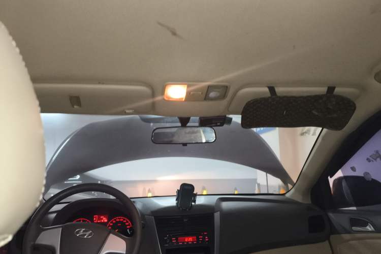 Used Hyundai Verna (older generation) 2010 Sedan 1.4L Manual Comfort GS
