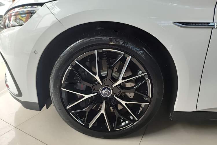 Used BYD Han 2022 EV Genesis Edition 610KM All-Wheel Drive Premium Model