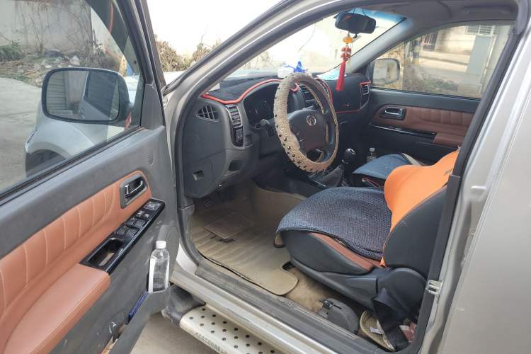 Used Great Wall Wingle 5 2013 2.0T European Version Two-Wheel Drive Elite Edition 6MT Big Double Cab GW4D20B