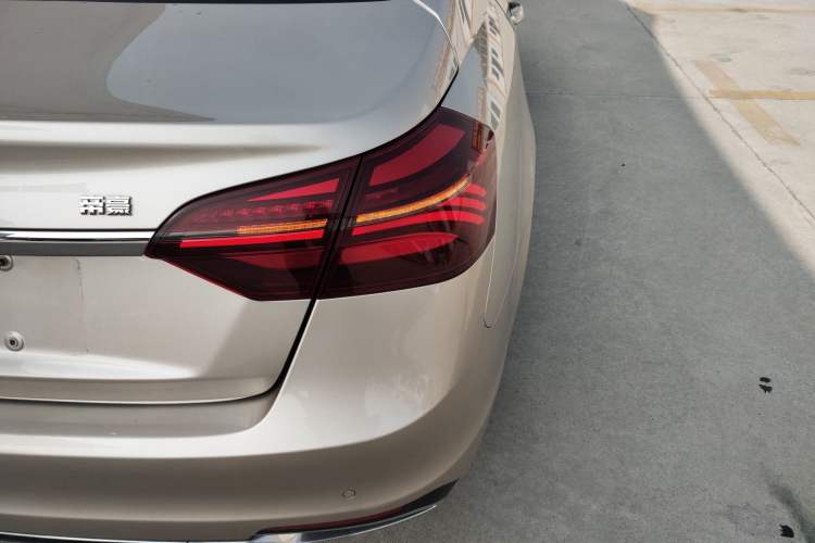 Used Geely Auto Emgrand 2018 1.5L Manual Upward Connect Edition
