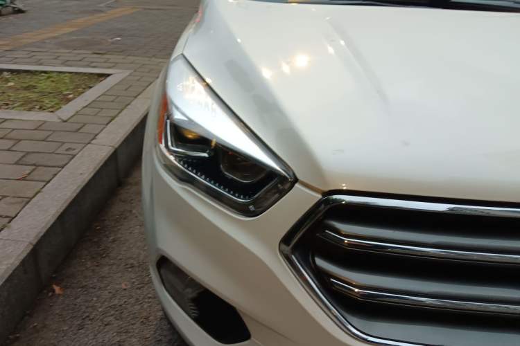 Used Ford Kuga 2019 EcoBoost 180 Two-Wheel-Drive Platinum Edition China VI Standard
